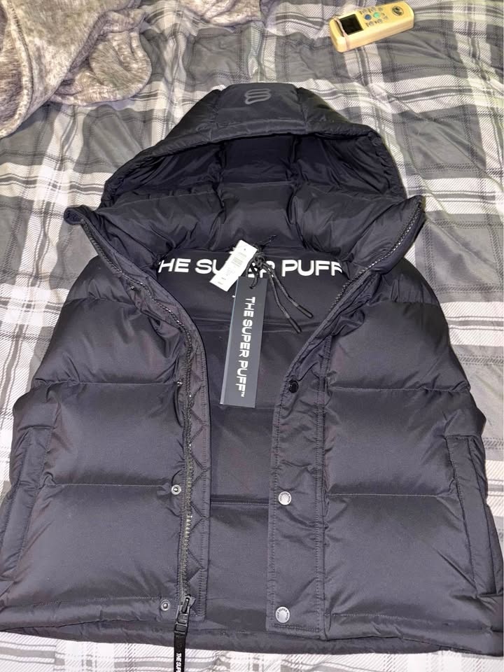 Aritzia Super Puff Vest Shorty - XS - Brand New w/ Tags