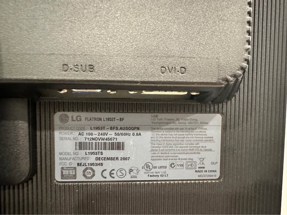 LG Flatron Monitor - photo 2