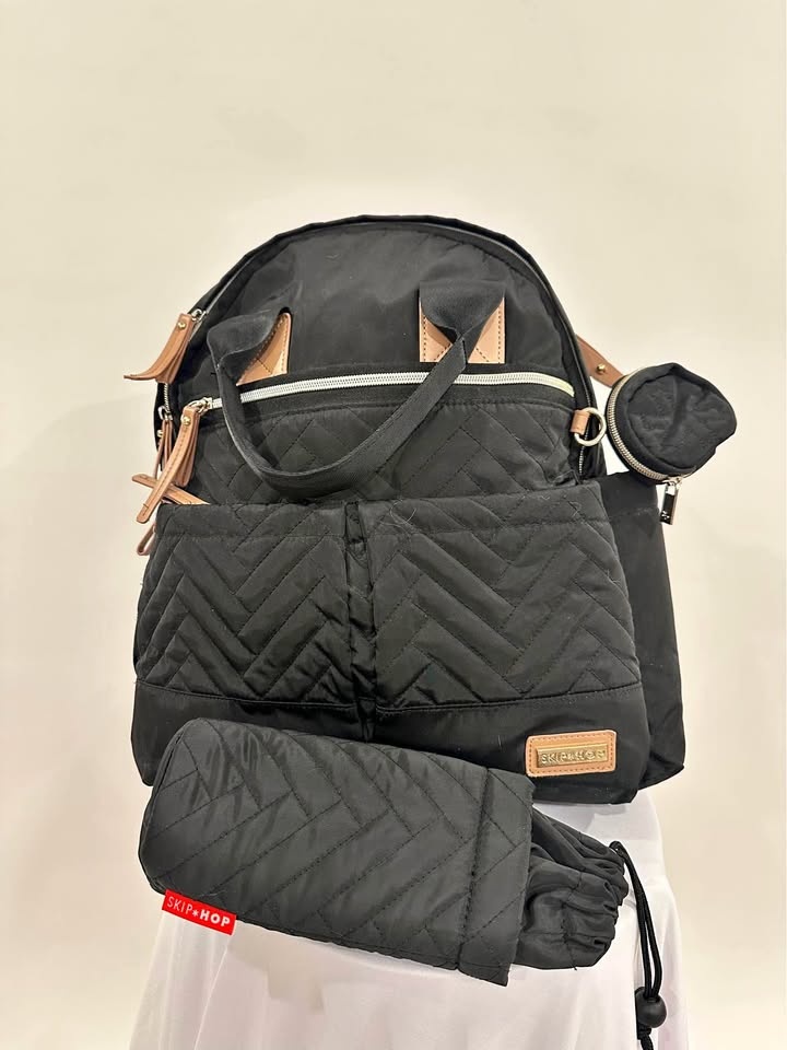 Skip Hop Diaper Bag with Bottle Holder/Warmer & Pacifier Holder