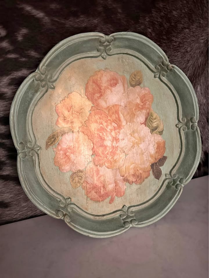 🏆Vintage Floral Decoupage Wooden Tray – Shabby Chic Delight🌸