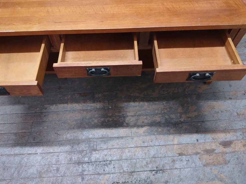 Wood Coffee Table - 3 Drawers - 52x23x18 - One Handle Missing - photo 4