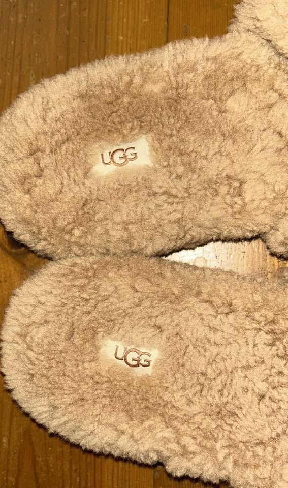 UGG Chesnut Cozetta Curly Slippers - New in Box - Size 9 🏆 - photo 4