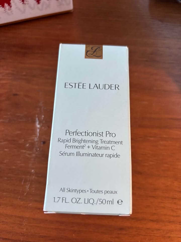 Estée Lauder Perfectionist Pro Rapid Brightening Serum 50ml - photo 2