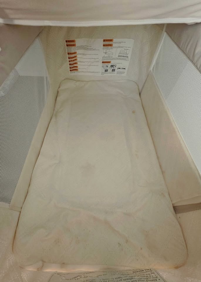 4-in-1 Baby Bedside Sleeper Bassinet - White/Cream - photo 4