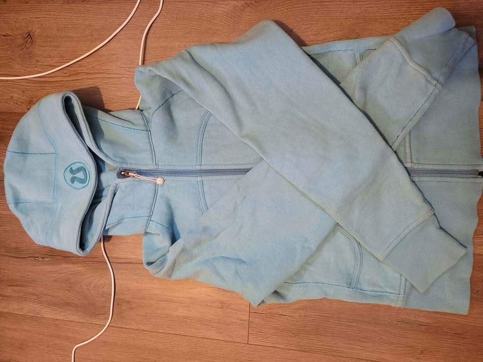 Lululemon Hoodies Size 8 - photo 2