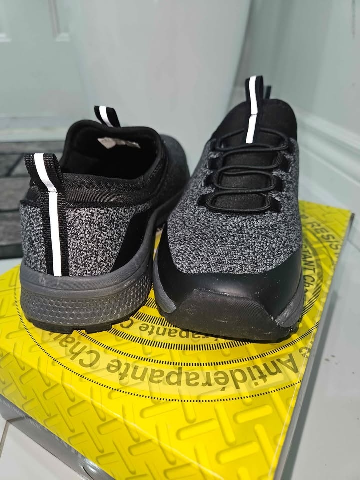 $30 ONLY!! BRAND NEW SIZE 7 TREDSAFE RUNNING SHOES FOR ADULTS IN - photo 4