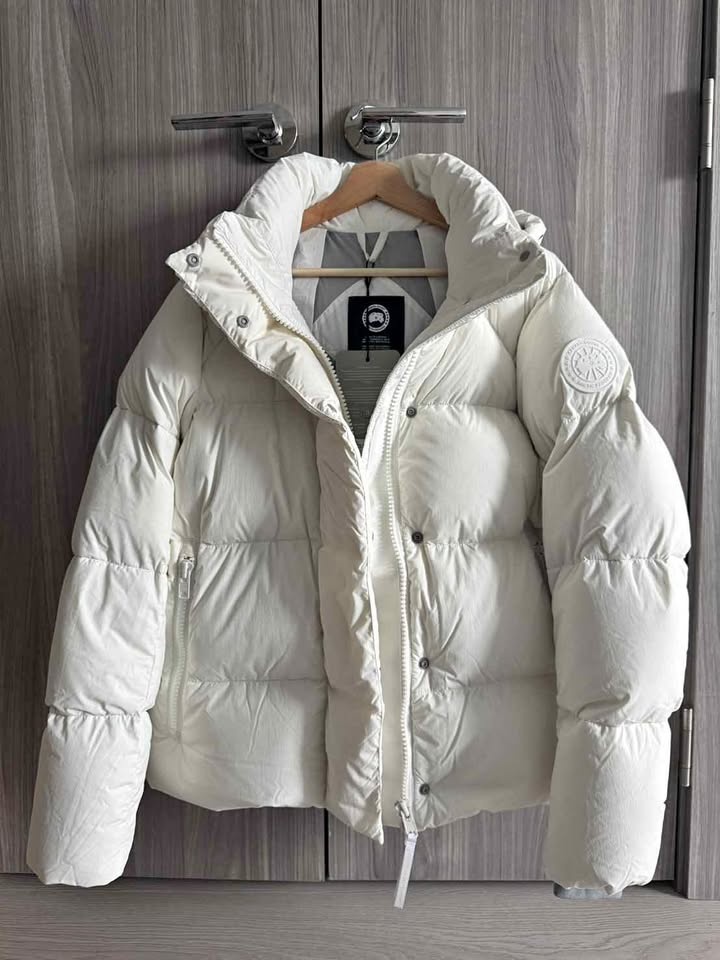 All New! Canada Goose Parka - North Star White (Size XL)