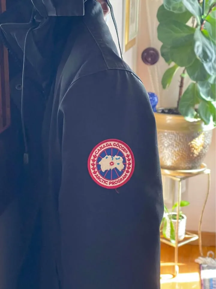 Canada Goose image indicator(3)