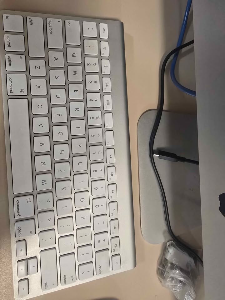 iMac 21.5” i7,16GB RAM,1TB  storage, WINDOWS 11 PRO - photo 2