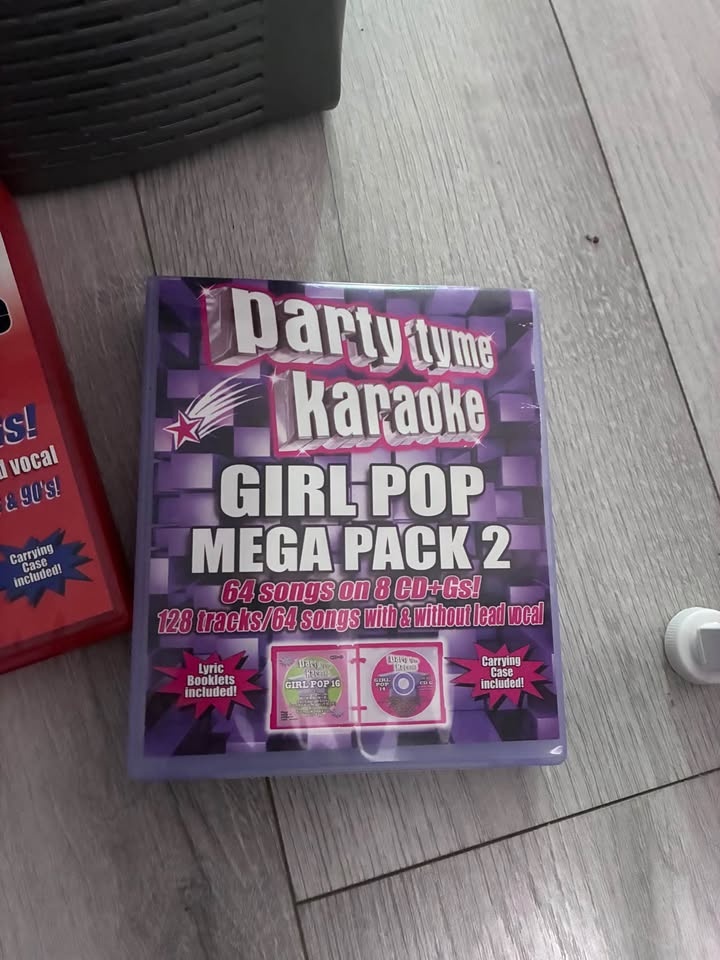 Singing Machine & 2 sets of Karaoke CDs - photo 5
