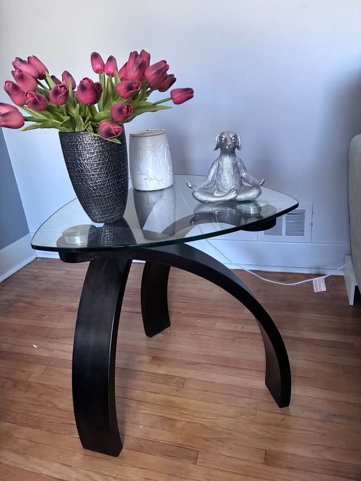 Coffee Table and Matching End Tables 🧡 - photo 3