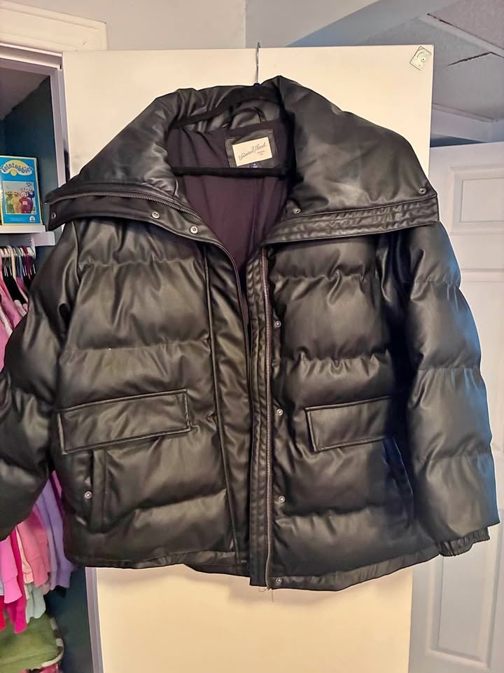 Women's Universal Threads (Target) Winter Coat - Size XL 🧡