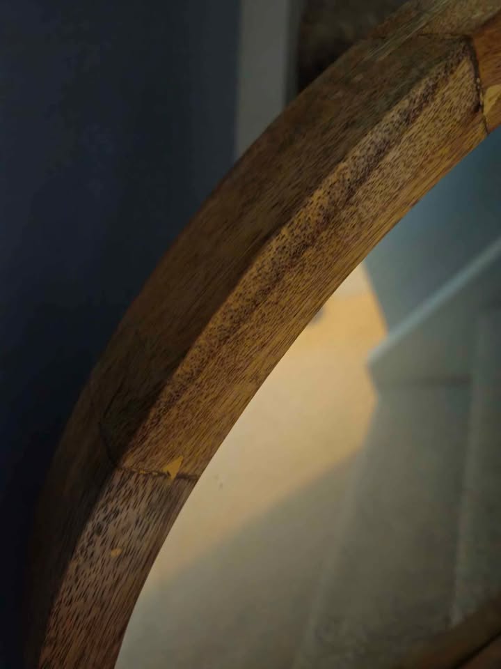 Wooden round mirror 21 inches - photo 2