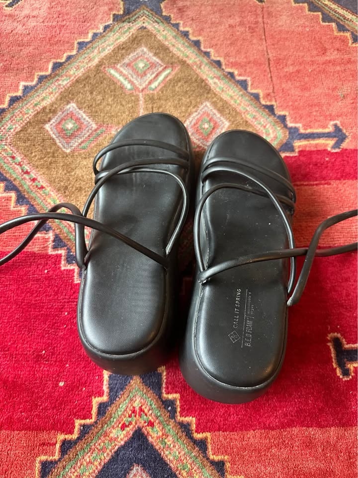 Call It Spring Black Platform Sandals Strappy Vegan size 9 - photo 2