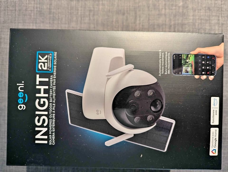 2K Solar Wifi Security Camera - New