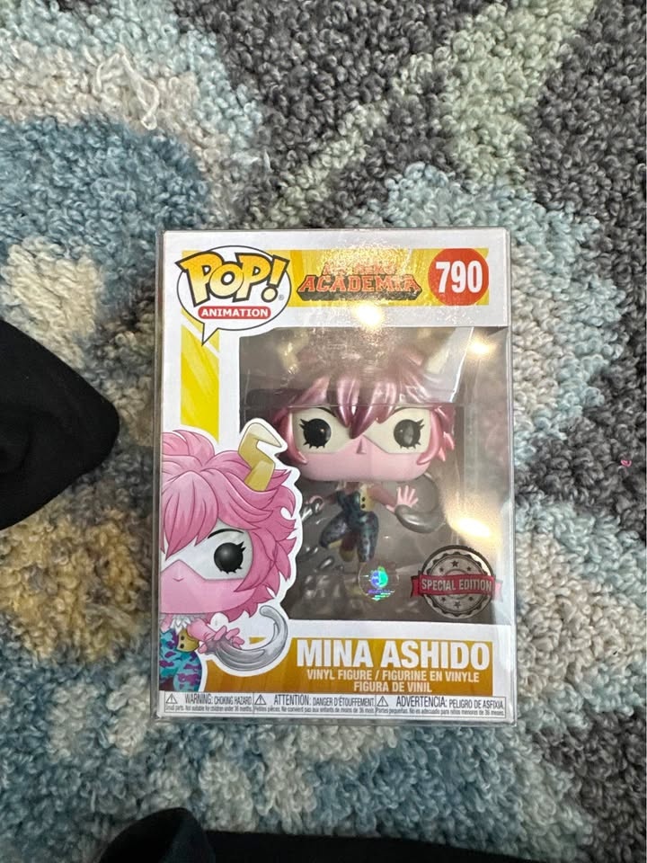 Mina Ashido Funko Pop - Shiny Rare