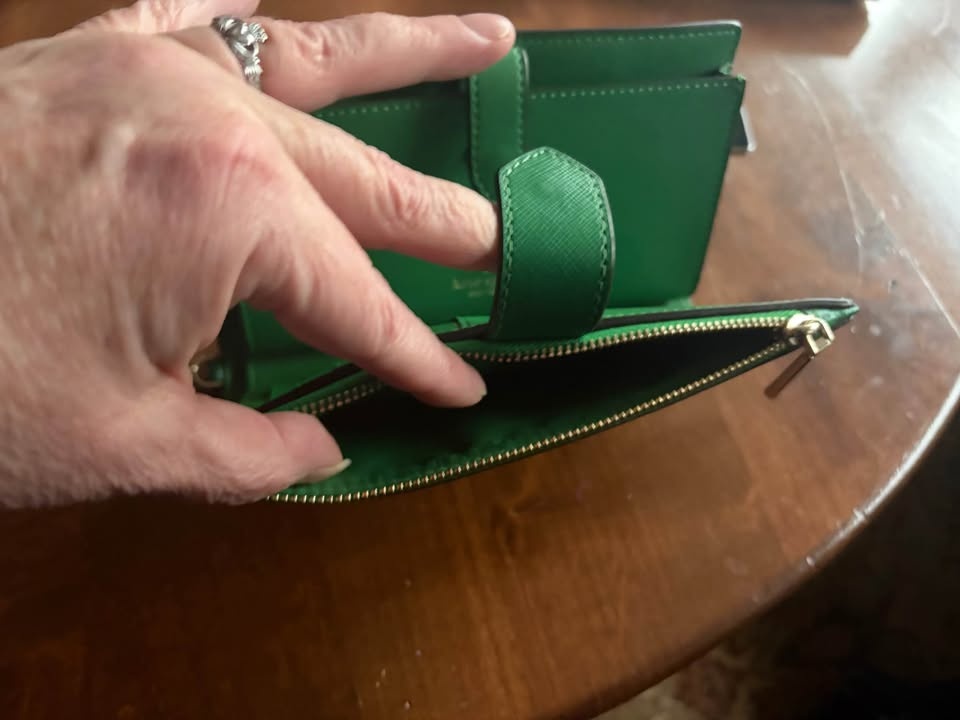 Kate Spade Green Wallet (N Delta) - photo 4