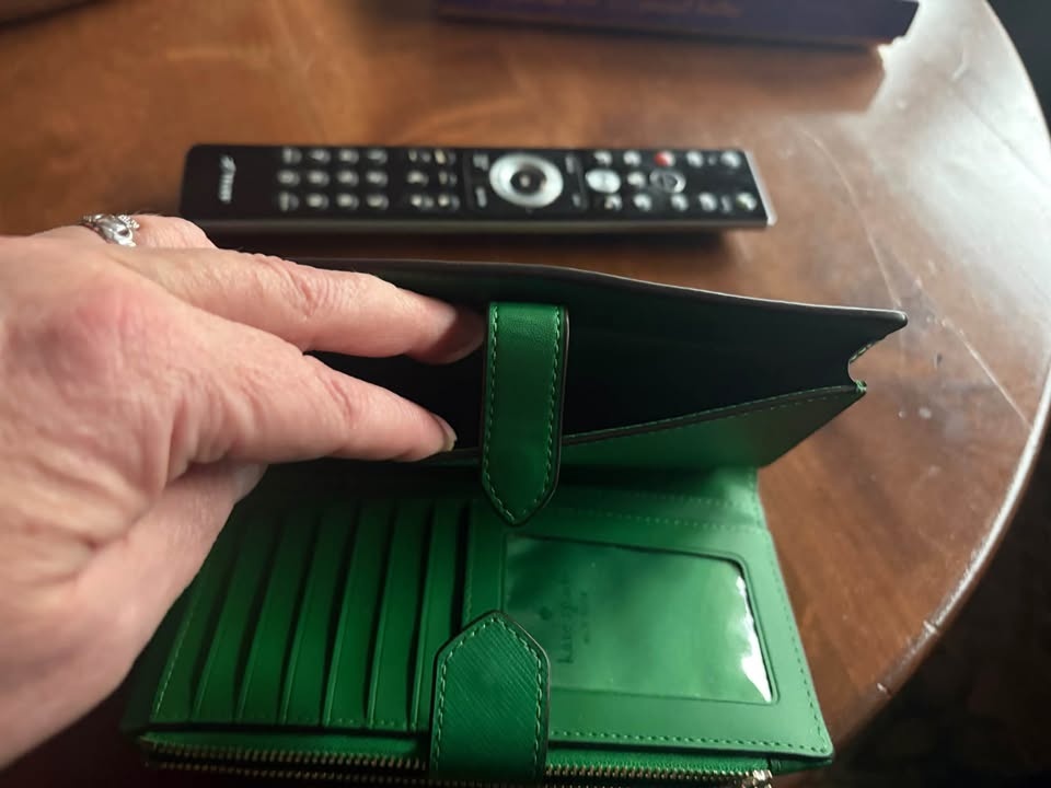 Kate Spade Green Wallet (N Delta) - photo 5
