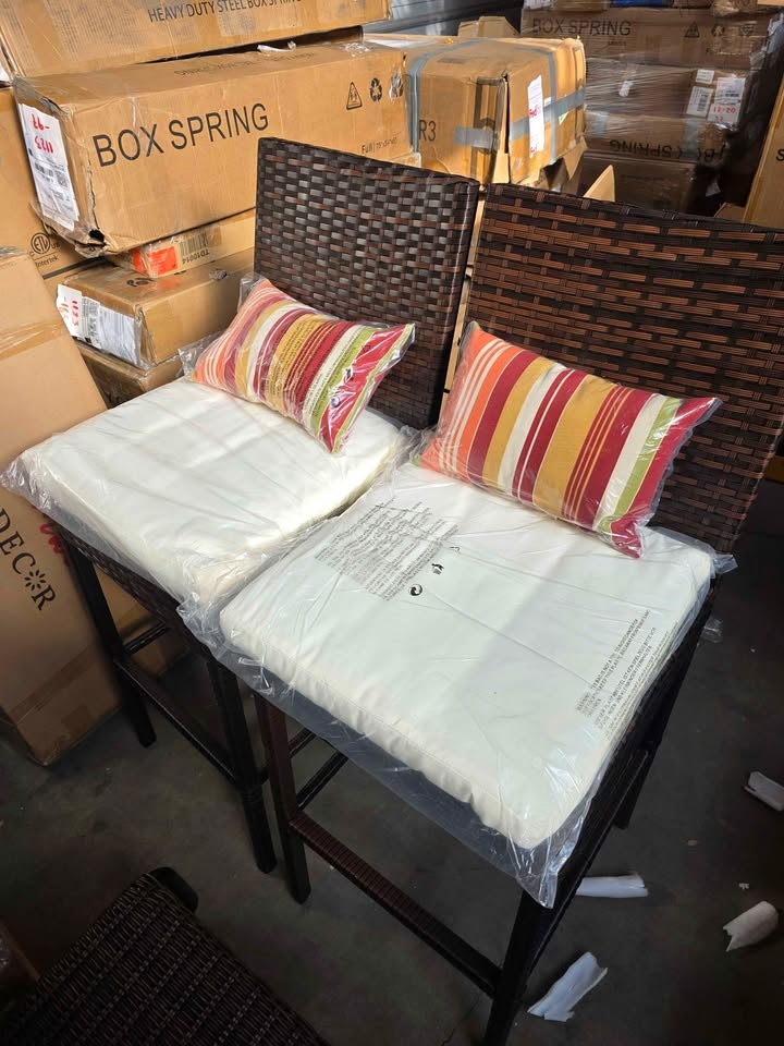 Brand new patio chairs with ottoman - photo 2
