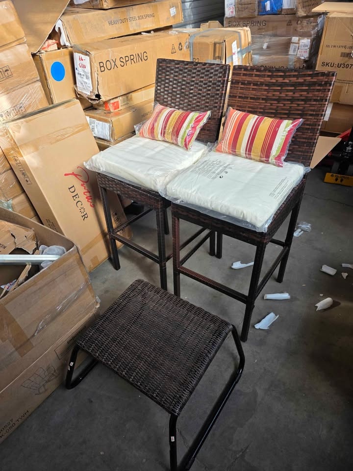 Brand new patio chairs with ottoman - photo 3