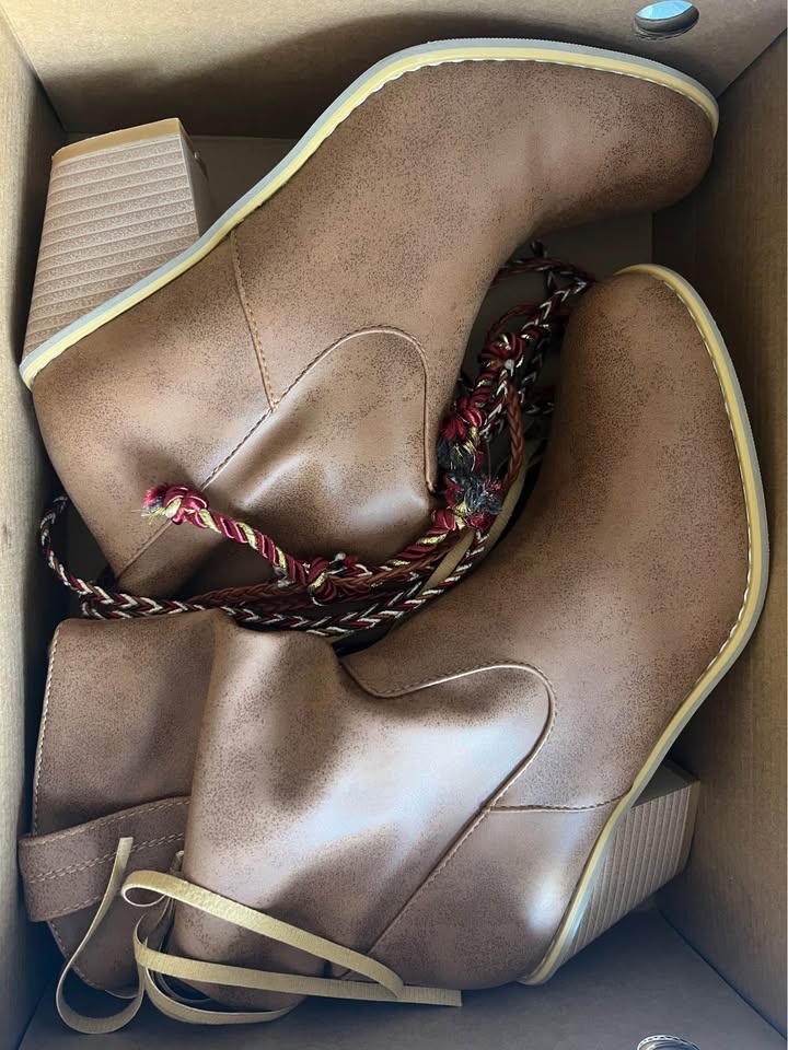 Boots brand new 38 - photo 4