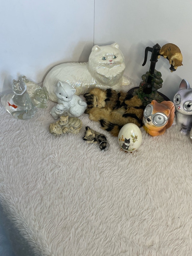 Vintage Feline Kitty Cat Collection