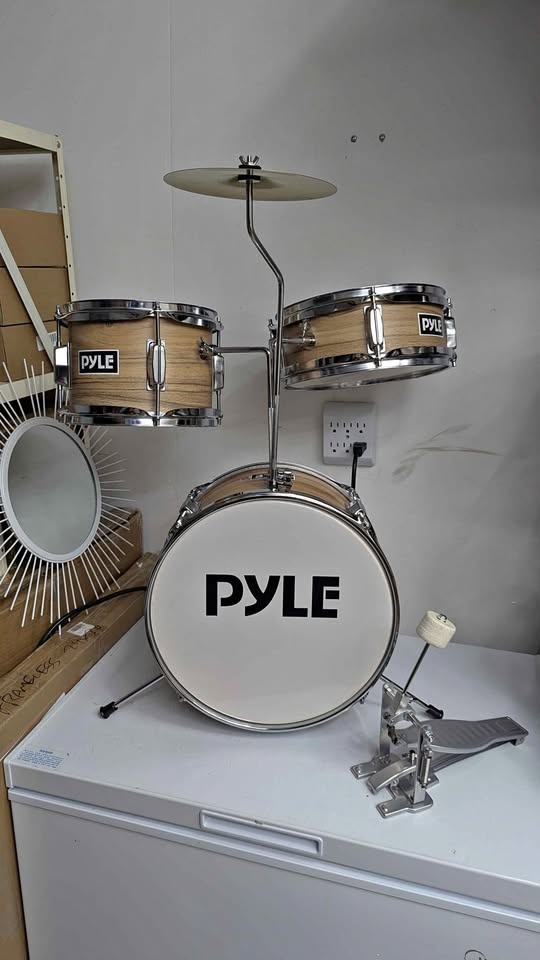 PYLE Kids Drum Set, 3-Piece Junior Drum Kit for Beginners