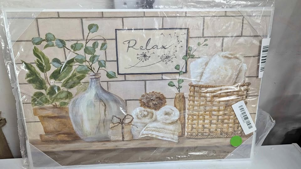 Relax sign solid on wood