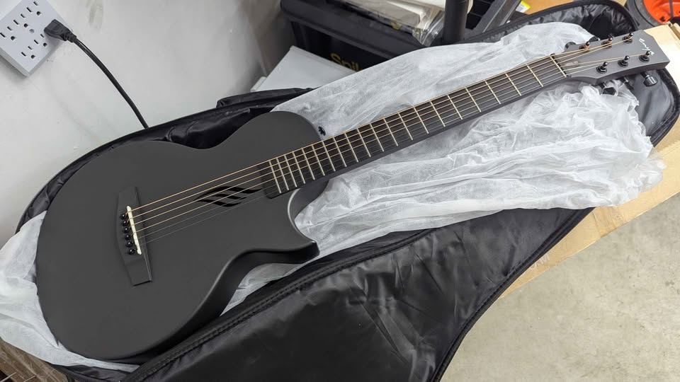 Enya NOVA GO SP1 Carbon Fiber Travel Guitar - 35" Acoustic Elect - photo 3