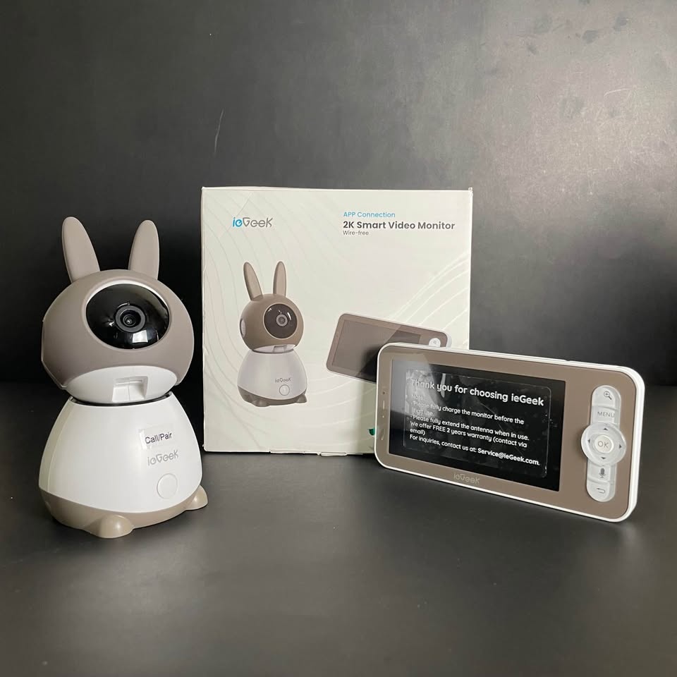 Baby Monitor w/ Camera & 5" Screen - Open Box, Like New - photo 5