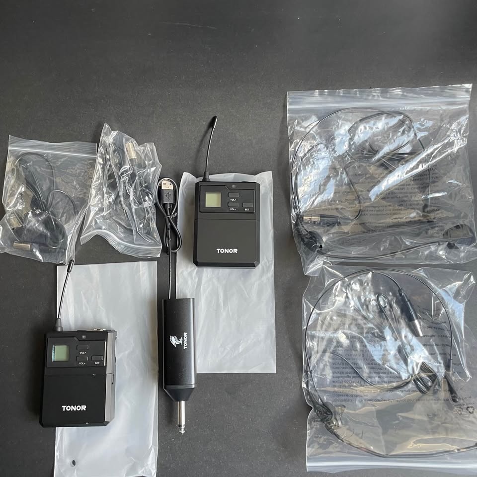 Wireless Lavalier & Headset Mic System - Dual Mic - 200ft Range - photo 3