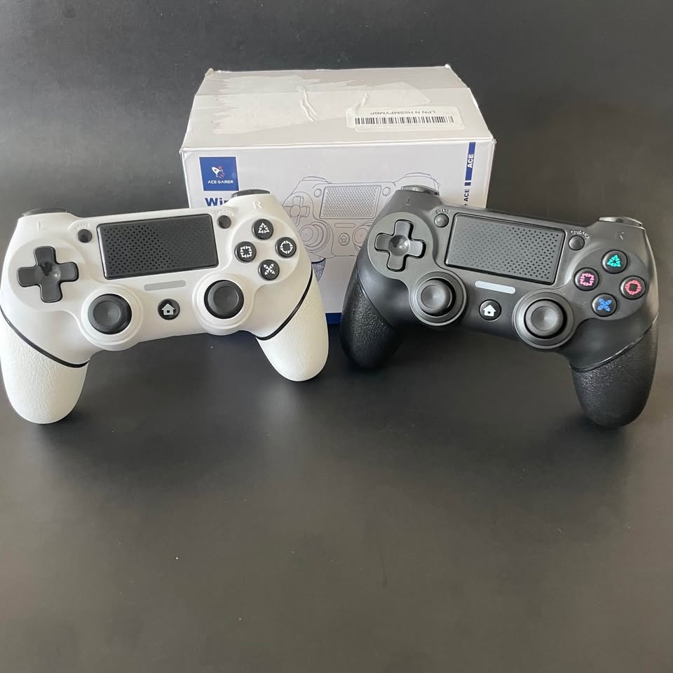 Game Stick Ace Gamer Console – 2 Wireless Controllers – For PC a