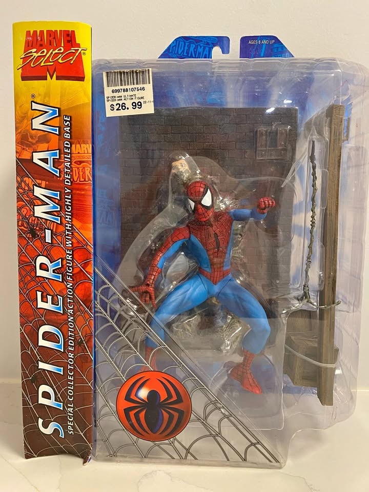 Diamond Select Marvel Ultimate Spider-Man (2002) Action Figure