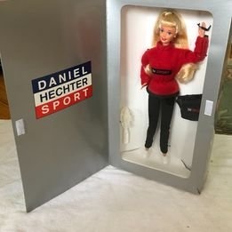 Mattel Barbie Limited Edition Daniel Hechter (1997) Doll - Mint - photo 2