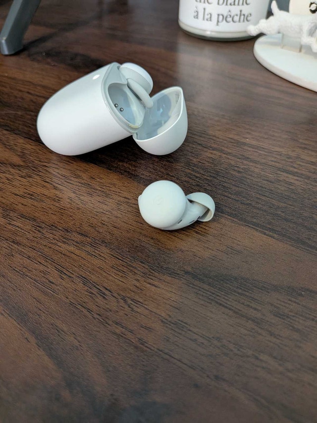 Google Pixel Buds A - photo 2