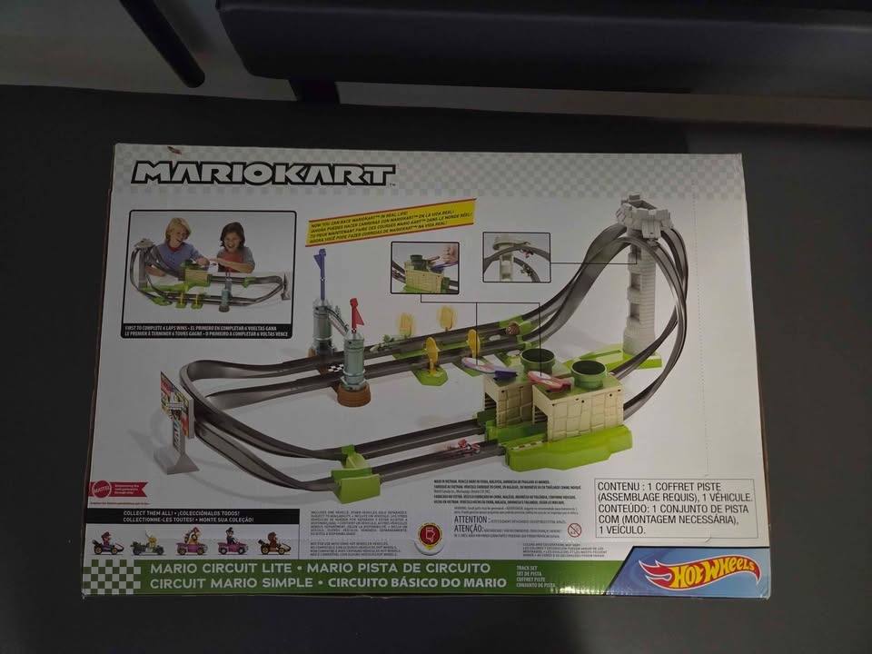Mariokart Hotwheels Race Track - photo 2