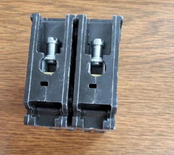 Eaton Type BR220 2 Pole Circuit Breaker - photo 2