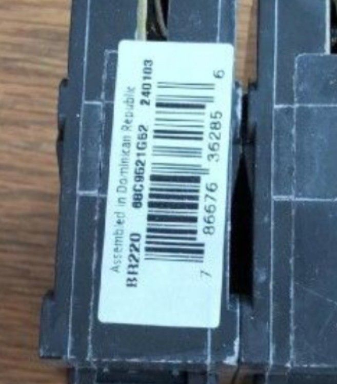 Eaton Type BR220 2 Pole Circuit Breaker - photo 4