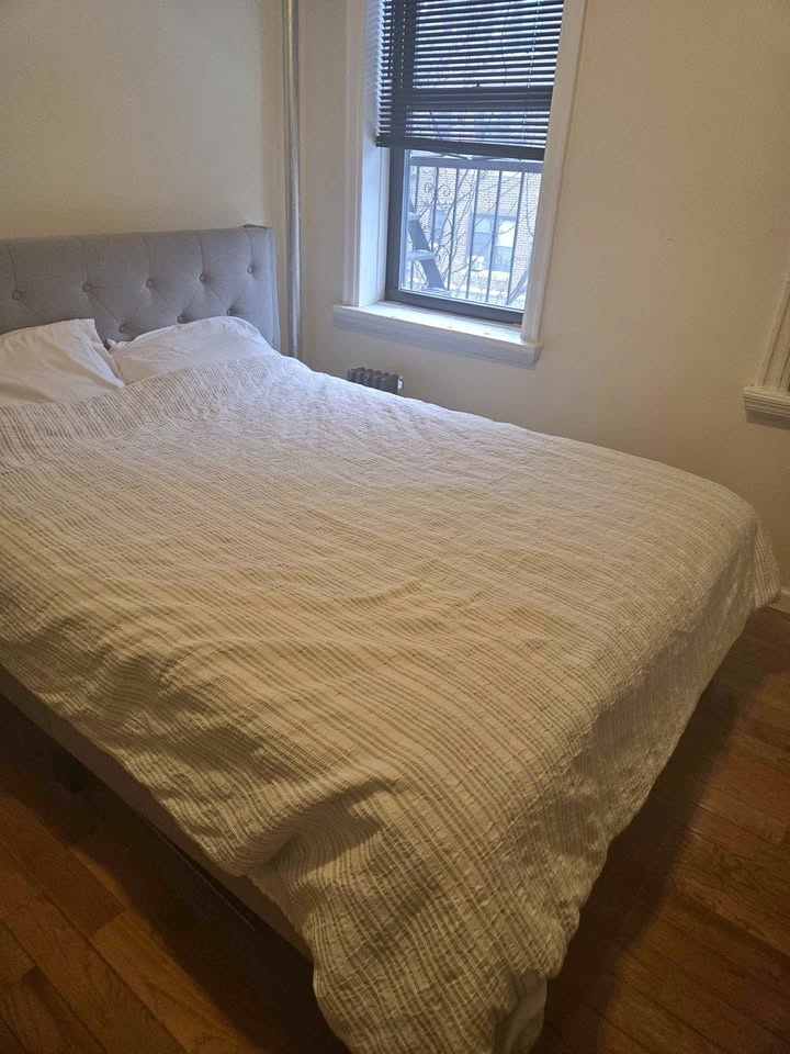 Queen Platform Bed with 14" Mattress