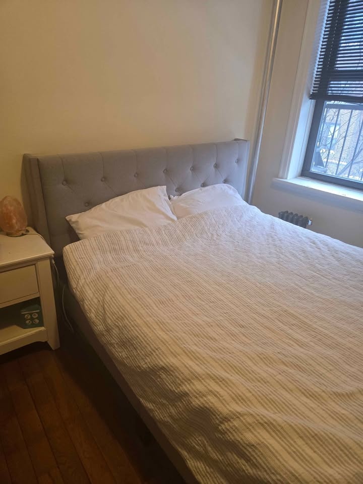 Queen Platform Bed with 14" Mattress - photo 2