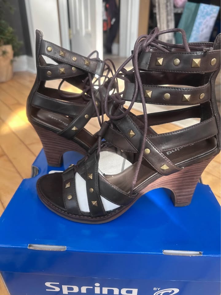 🏆Brown Studded Lace Up Heels Size 38 (US 7.5-8) - photo 4