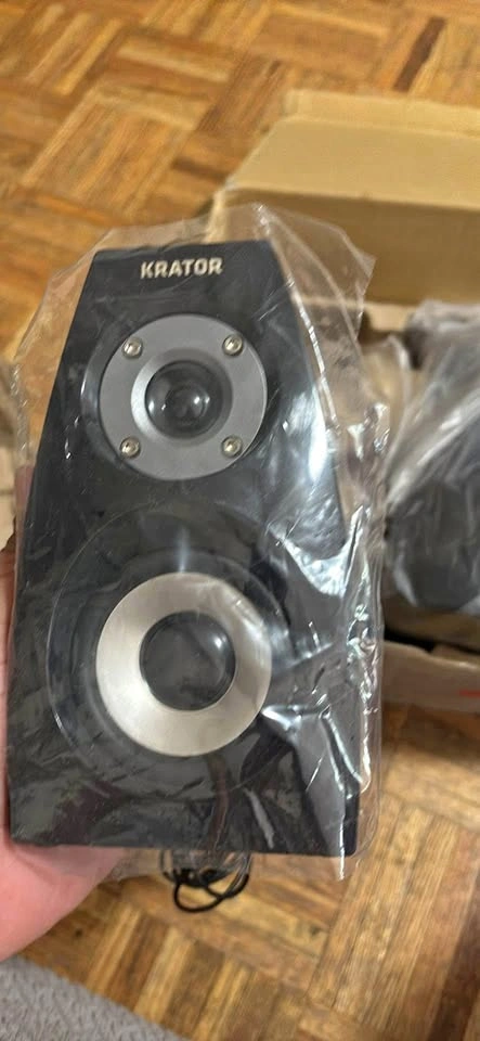 Krator Desk top speakers