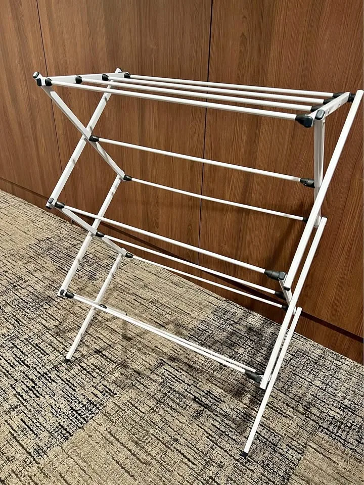 Collapsible clothing rack thumbnail