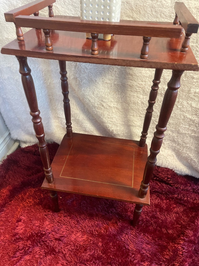 Vintage Regency Two Tiered Side Table - photo 4
