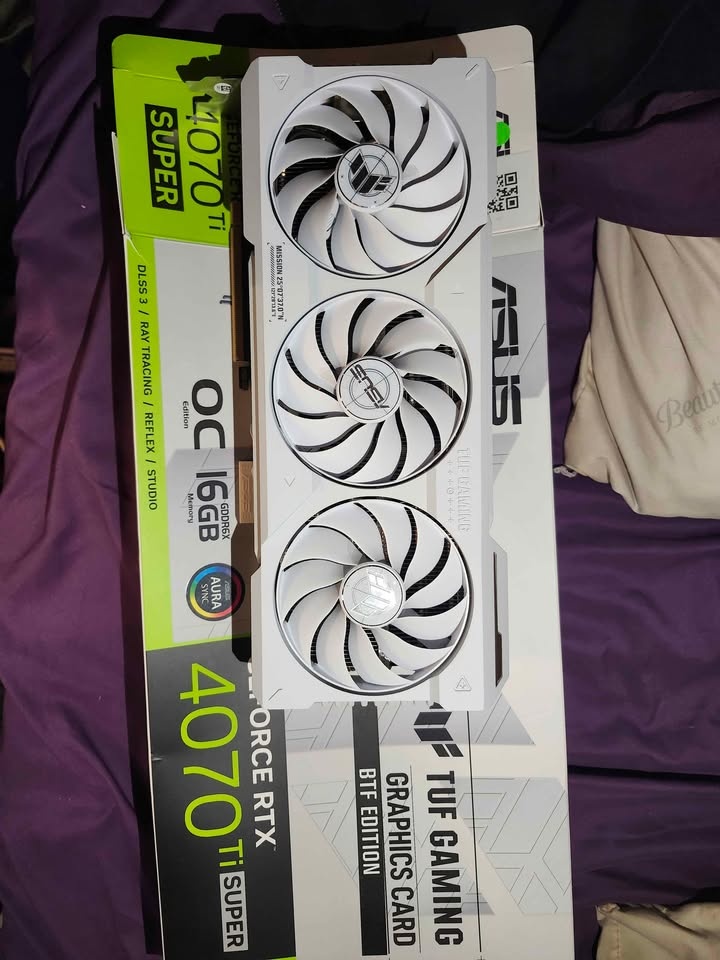 White ASUS 4070Ti Super Video Card - photo 2