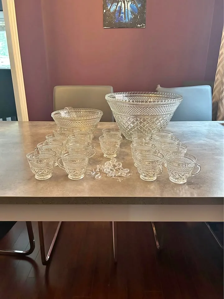 Vintage Anchor Hocking Wexford Punch Set - 39 Pieces thumbnail