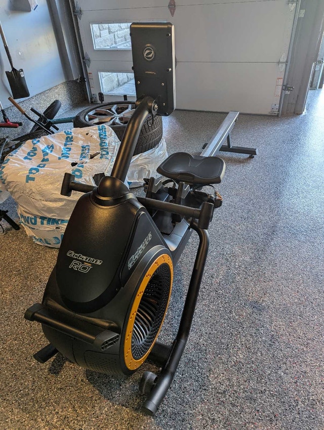 Octane Ro Rowing Machine (Like New) - photo 4
