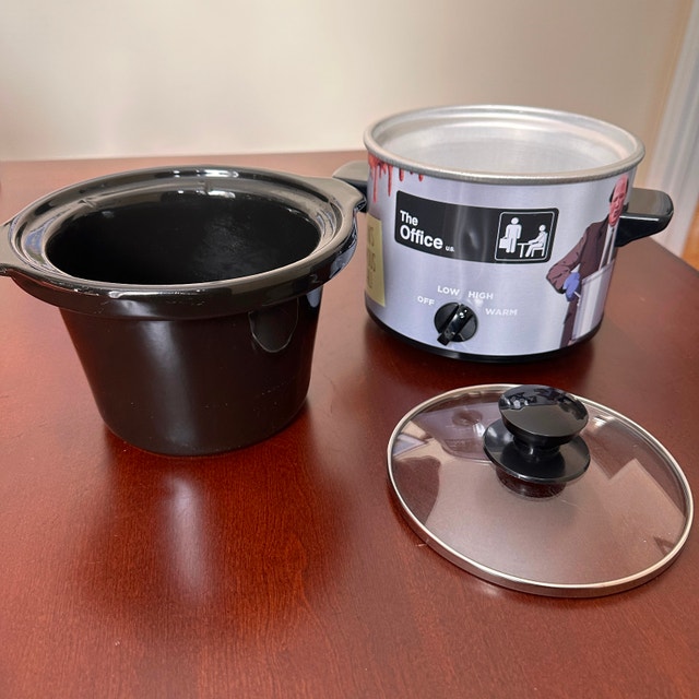 The Office Kevin Malone Chili Slow Cooker - 2 QT 🏆 - photo 2
