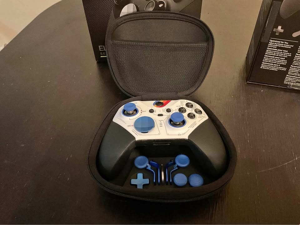 Star Field Edition Elite Series 2 Controller