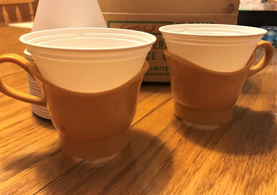 Plastic Holders for Lily Service Cups Set of 12 - photo 5